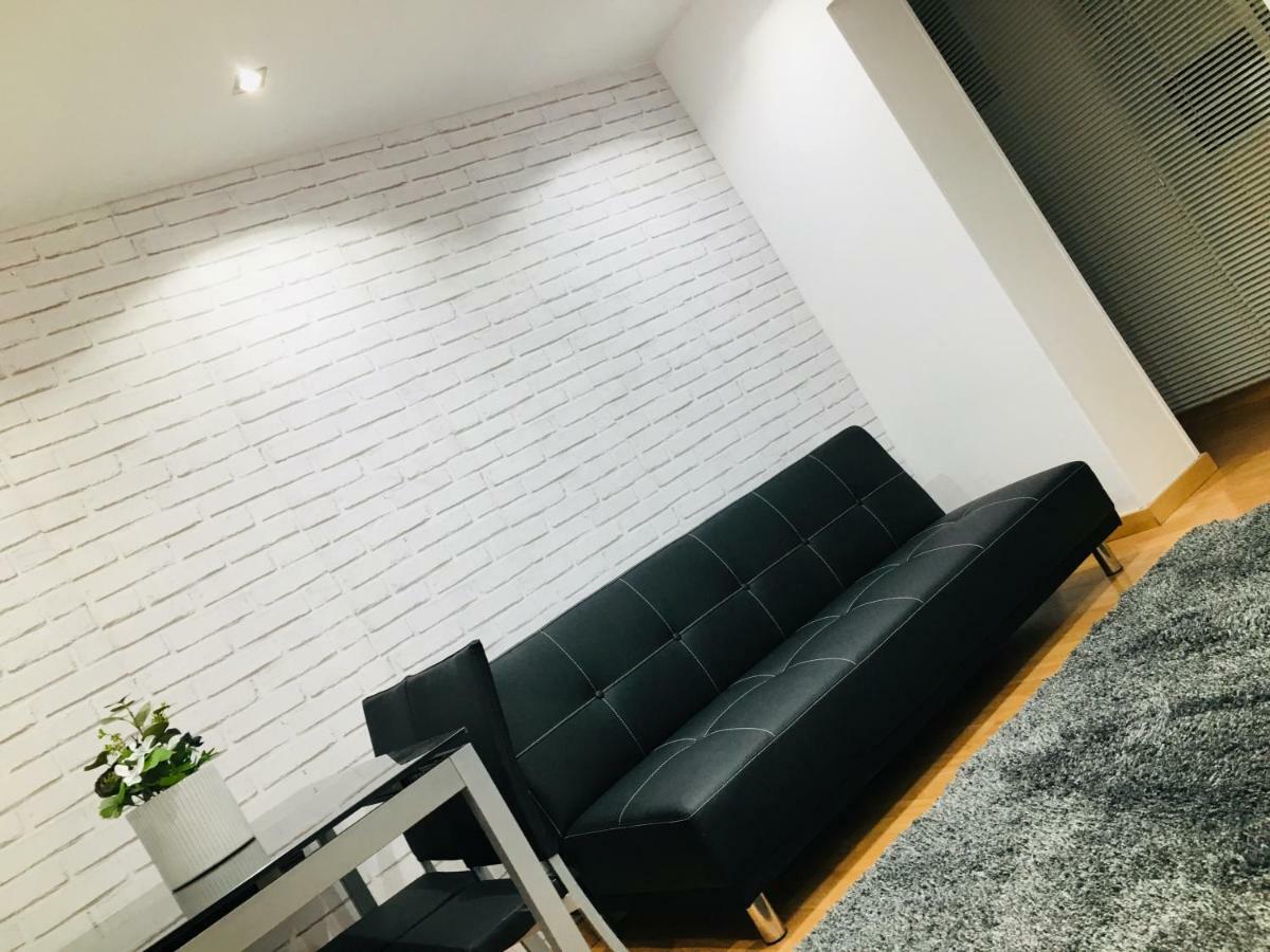 Apartamento Good Vibes Apartman Zaragoza Kültér fotó