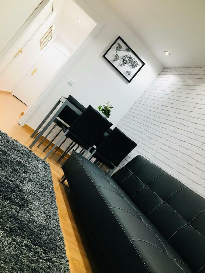 Apartamento Good Vibes Apartman Zaragoza Kültér fotó